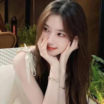 乱世圣光照天琼