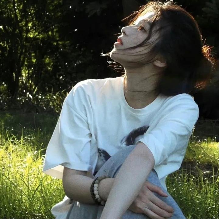 爱如灰烬风吹就散